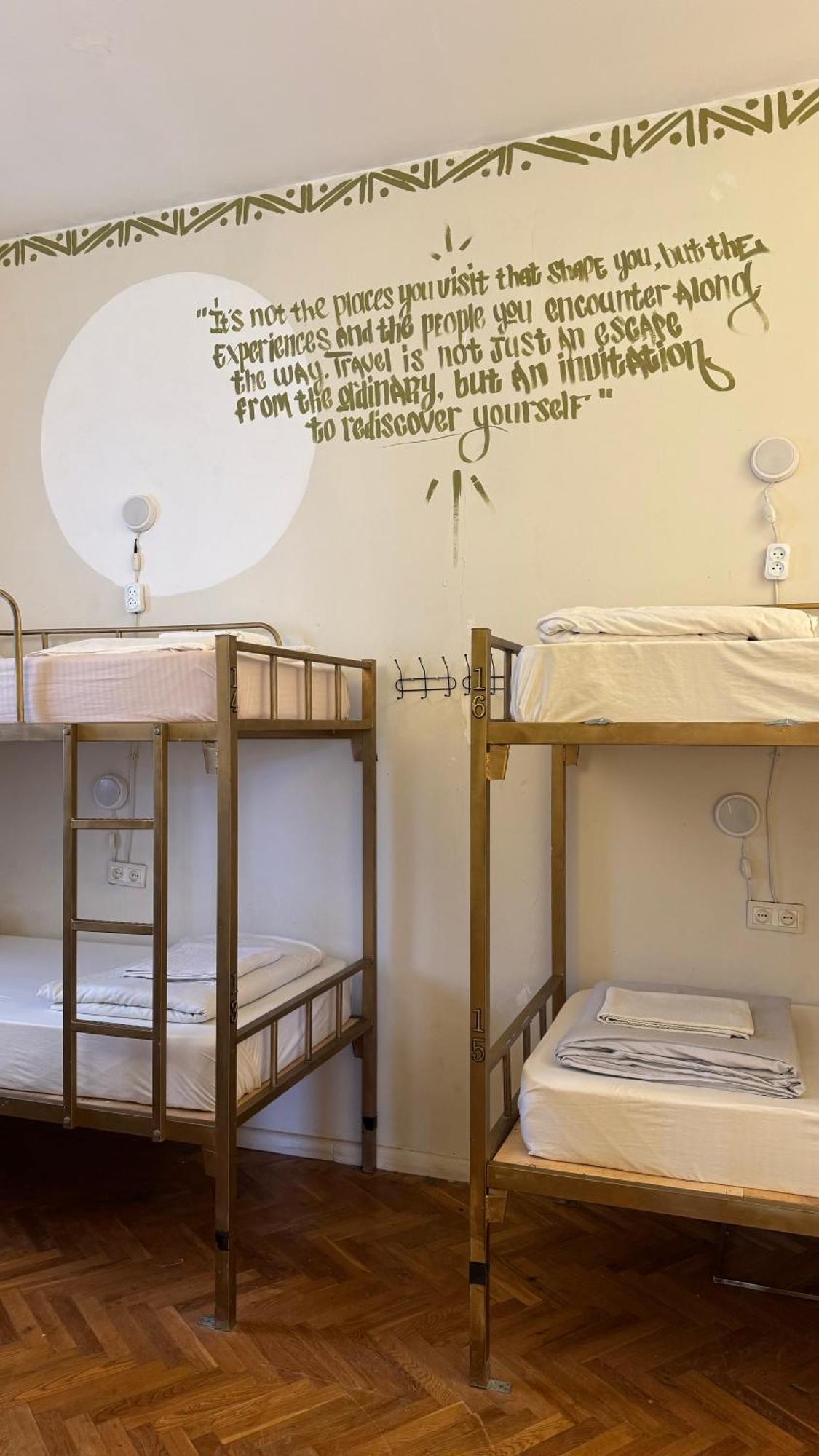 Friends Hostel Tbilisi Ngoại thất bức ảnh